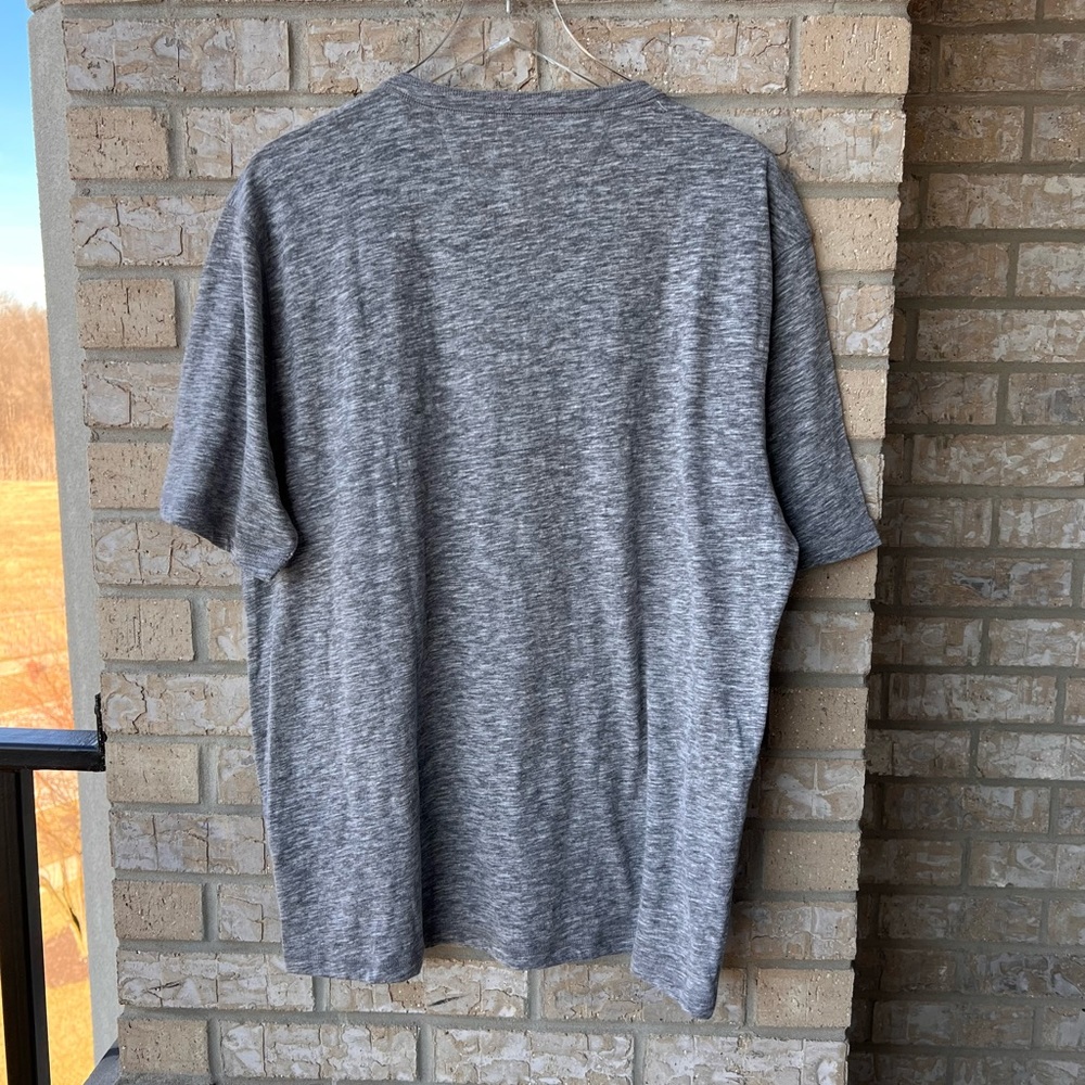 Faherty Short Sleeve Heathered Henley - Picture 3 of 4